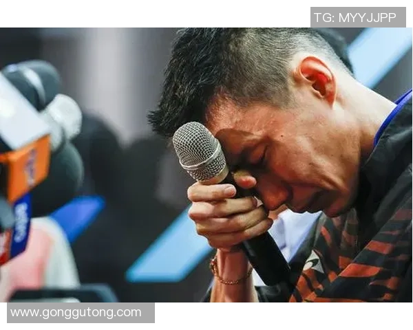 足球明星喜结良缘粉丝泪洒现场心碎不已 足球明星喜结良缘粉丝泪洒现场心碎不已